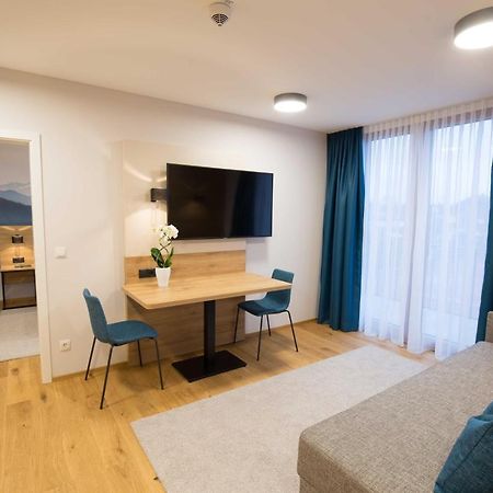 Leo Apartments ميسباش المظهر الخارجي الصورة